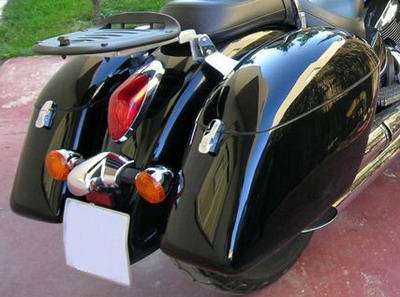 thumbnail image 2 of Mutazu Universal White FY Saddlebags – Hard Shell For Harley Honda Suzuki Kawasaki Yamaha 2 of 6